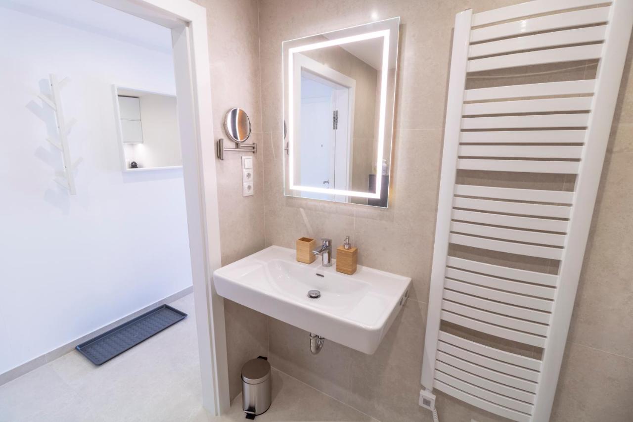 Boutique Sky City Apt. With Balcony / Top Spot Viena Exterior foto