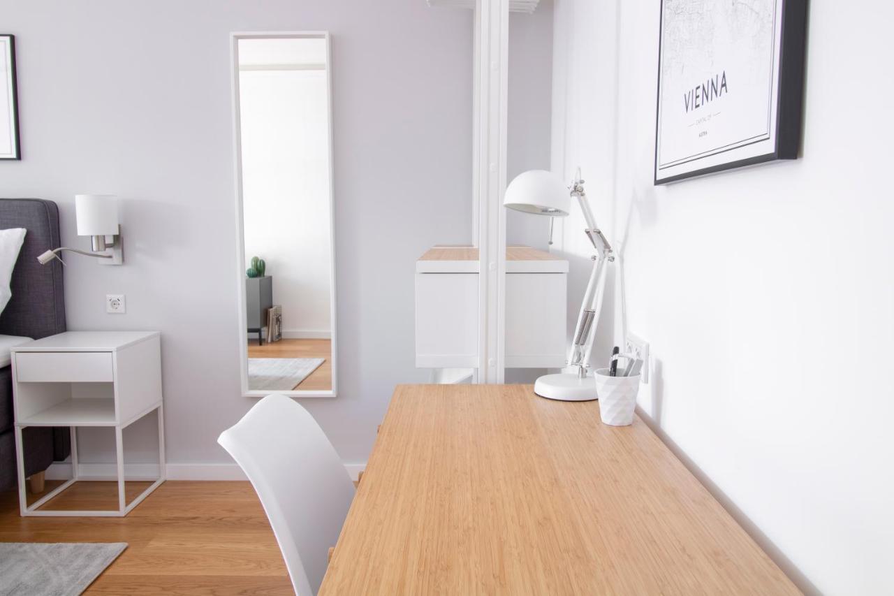 Boutique Sky City Apt. With Balcony / Top Spot Viena Exterior foto